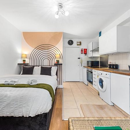 Modern Gem Brixton Centre Cozy & Comfort Charis City Studio لندن المظهر الخارجي الصورة