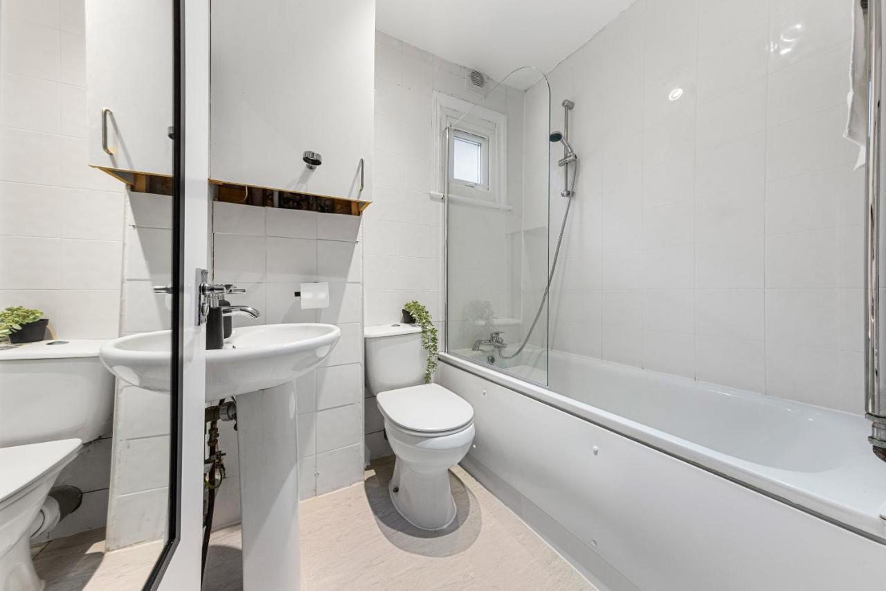 Modern Gem Brixton Centre Cozy & Comfort Charis City Studio لندن المظهر الخارجي الصورة